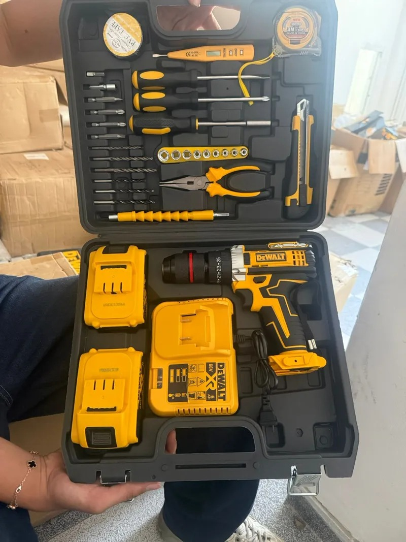 Taladro 68v con accesorios batería